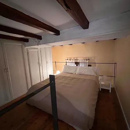 Apartament The Pianist S House In The Heart Of Bolonia