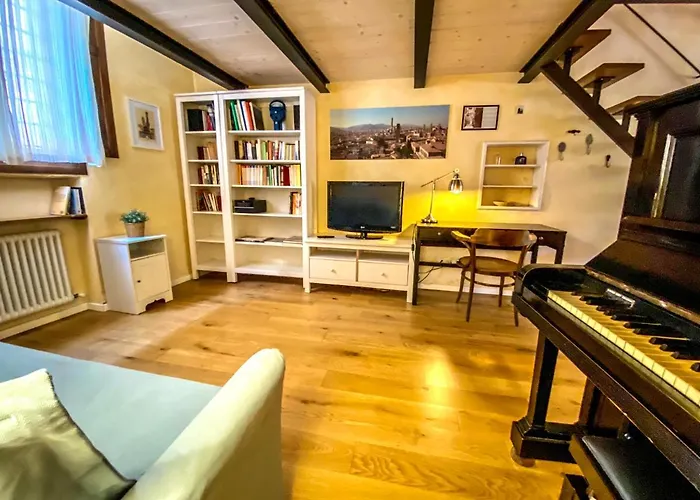 The Pianist S House In The Heart Of Lägenhet *